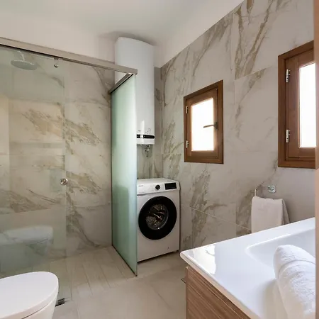 Eviona Iris Apartment *