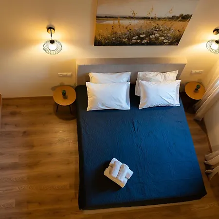 Eviona Iris Apartment *