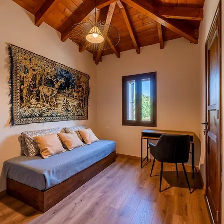 Eviona Iris Apartment *