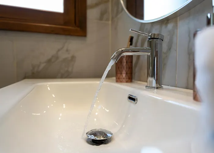 Eviona Iris Apartman *